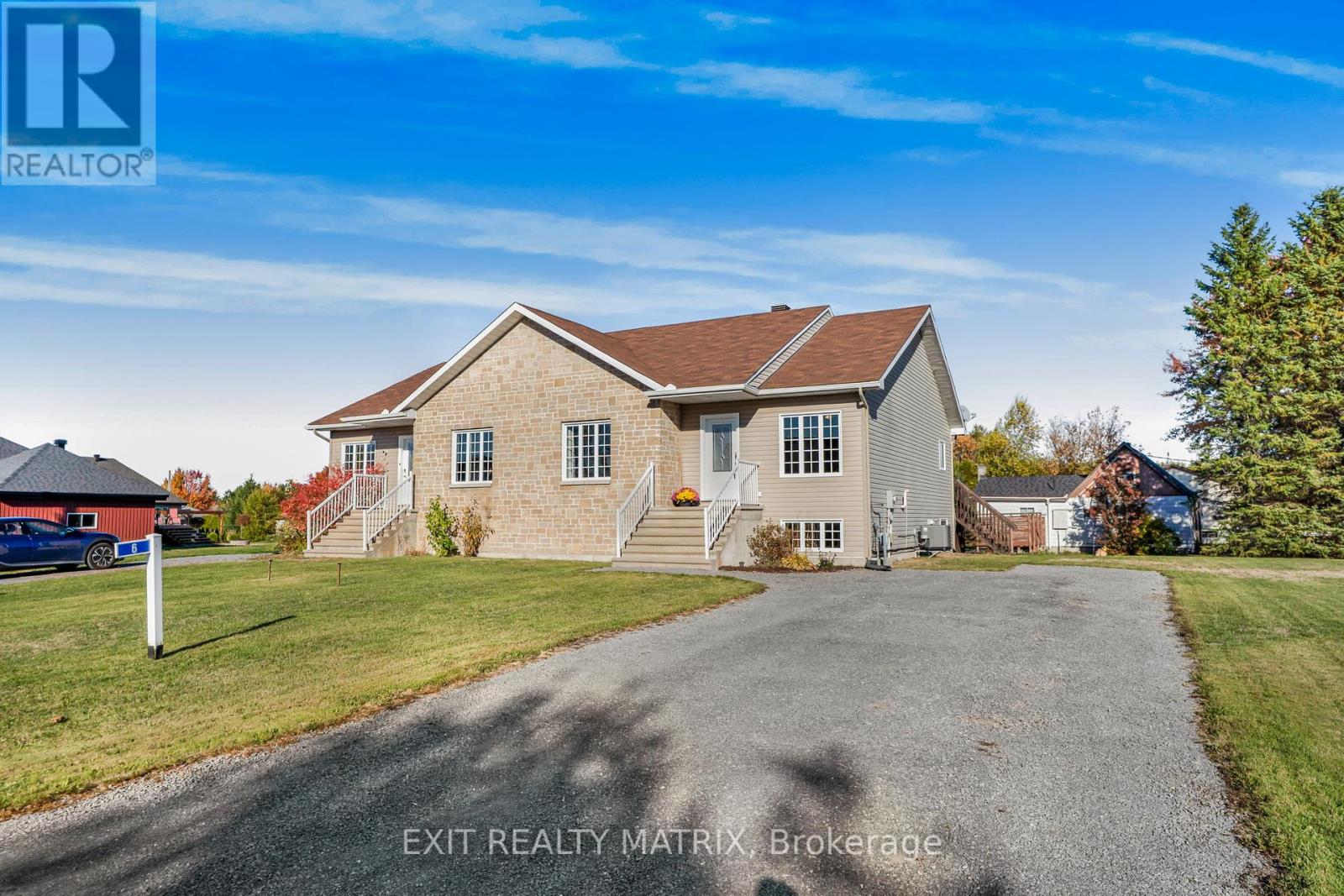 6 Telegraph Cres, Alfred and Plantagenet, ON K0B 1A0