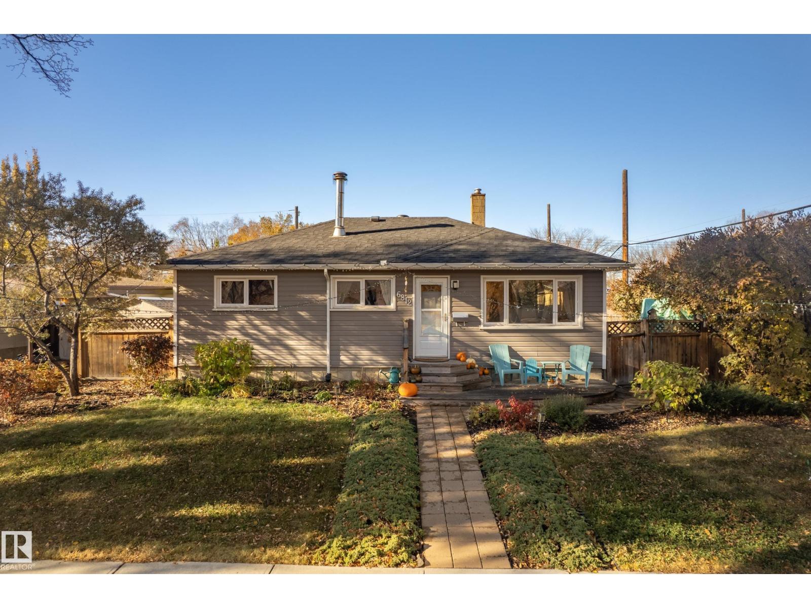 86 St Nw Unit 6812, Edmonton, AB T6E 2Y1