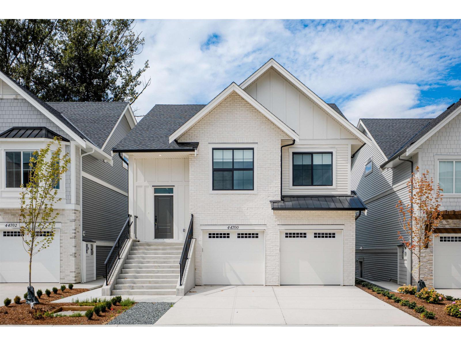 44700 Willowstream Roadlower Lndg, Chilliwack, BC V2R 6J4