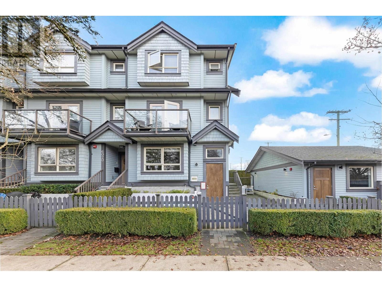 6030 Prince Edward St, Vancouver, BC V5W 2X9
