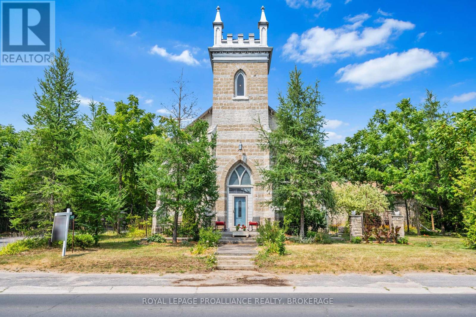 3958 Harrowsmith Rd, South Frontenac, ON K0H 1V0