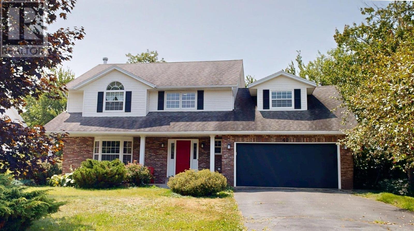 40 Saratoga Dr, Dartmouth, NS B2X 3P9