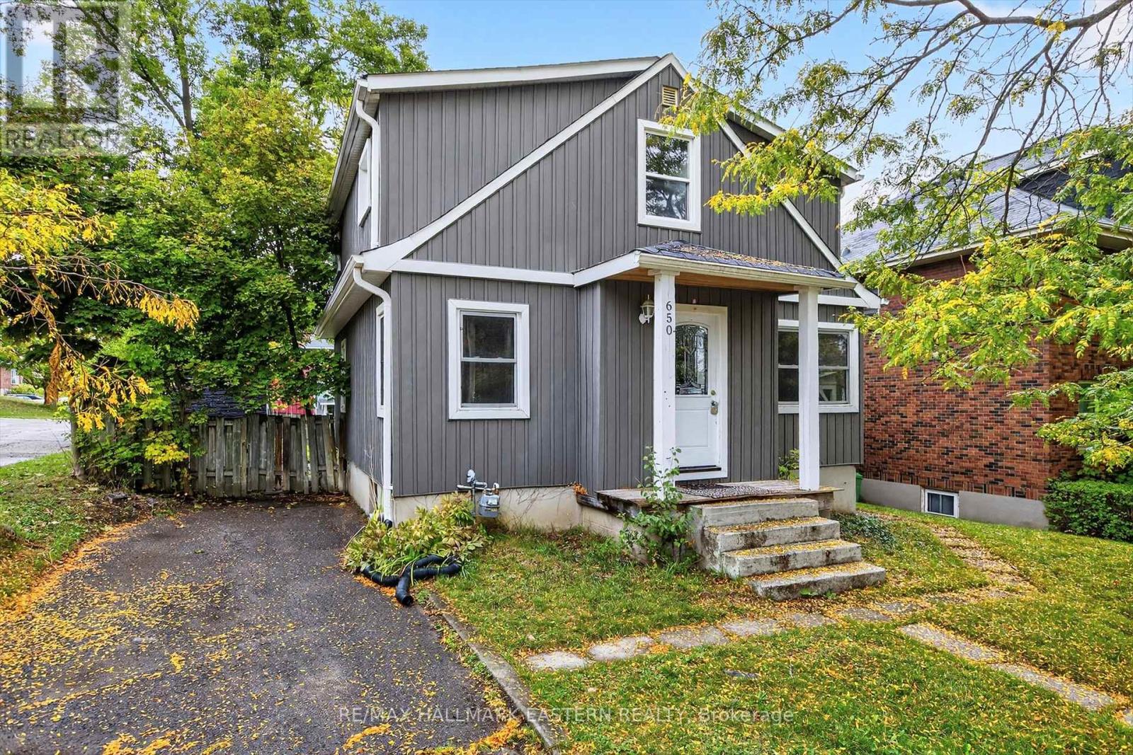 650 Bolivar St Ward 3 St, Peterborough, ON K9J 4S2