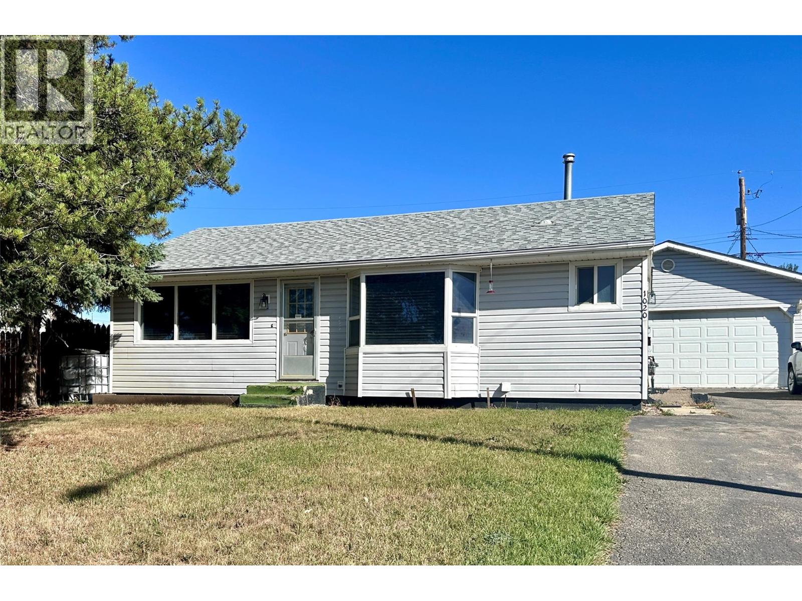 1020 Reasbeck Cres, Dawson Creek, BC V1G 1P2