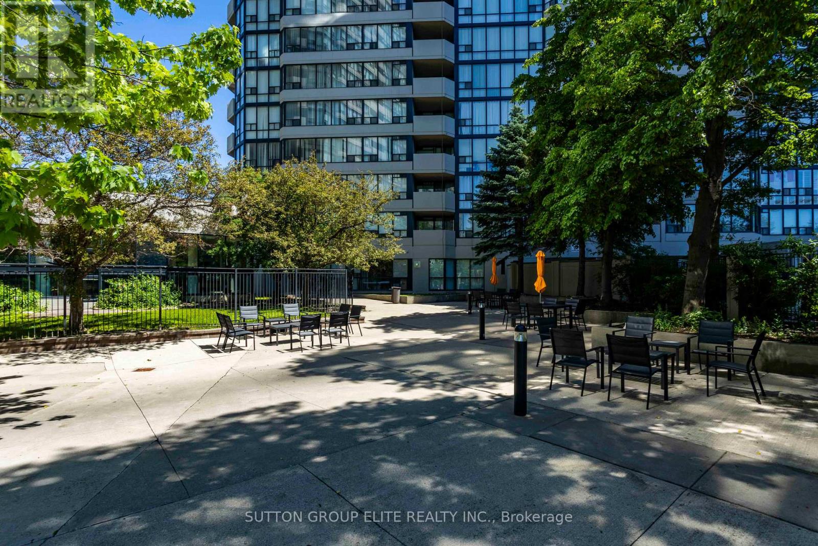 1206 330 Rathburn Rd W, Mississauga, ON L5B 0E1