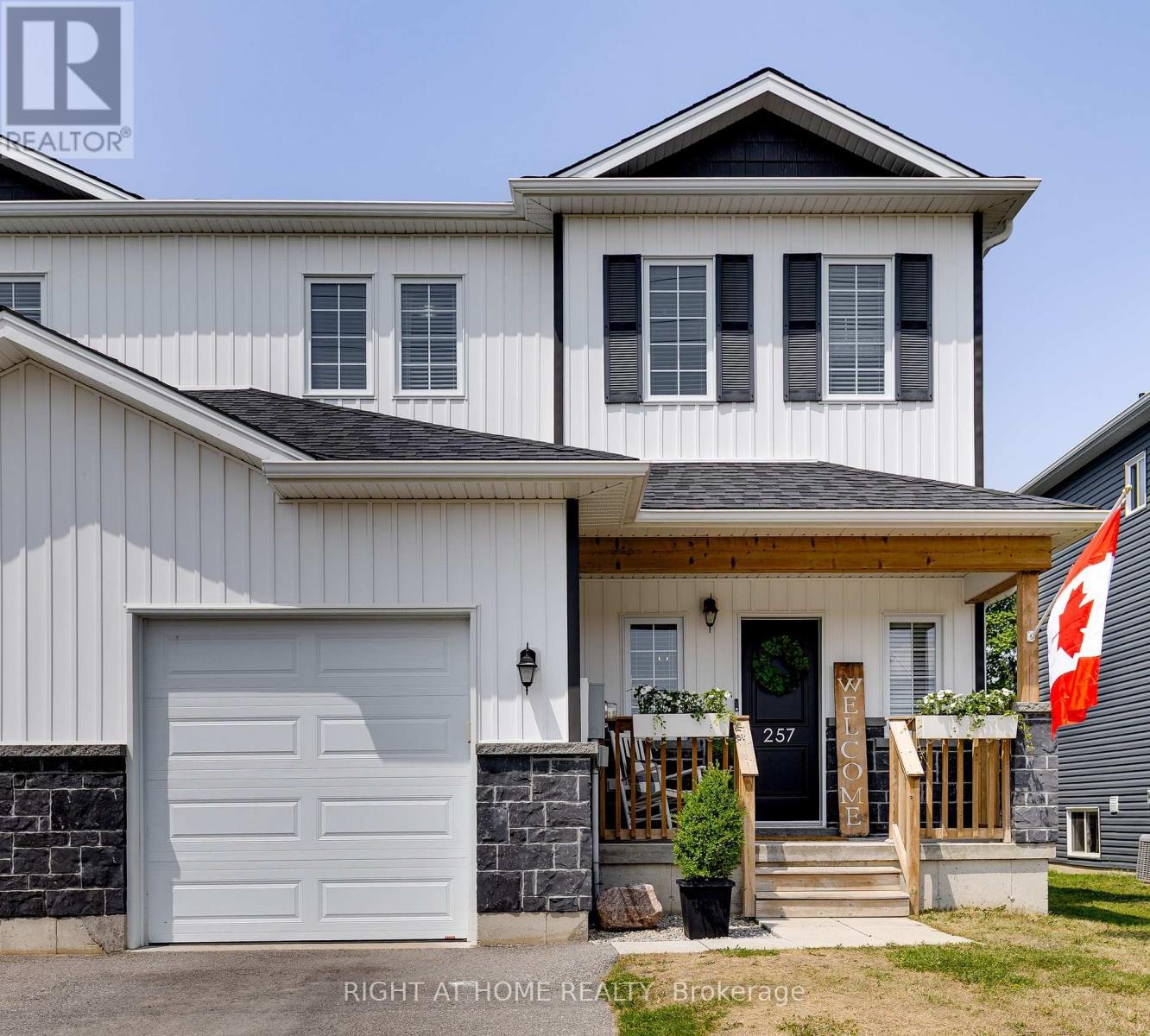 257 Quebec St, Clearview, ON L0M 1S0
