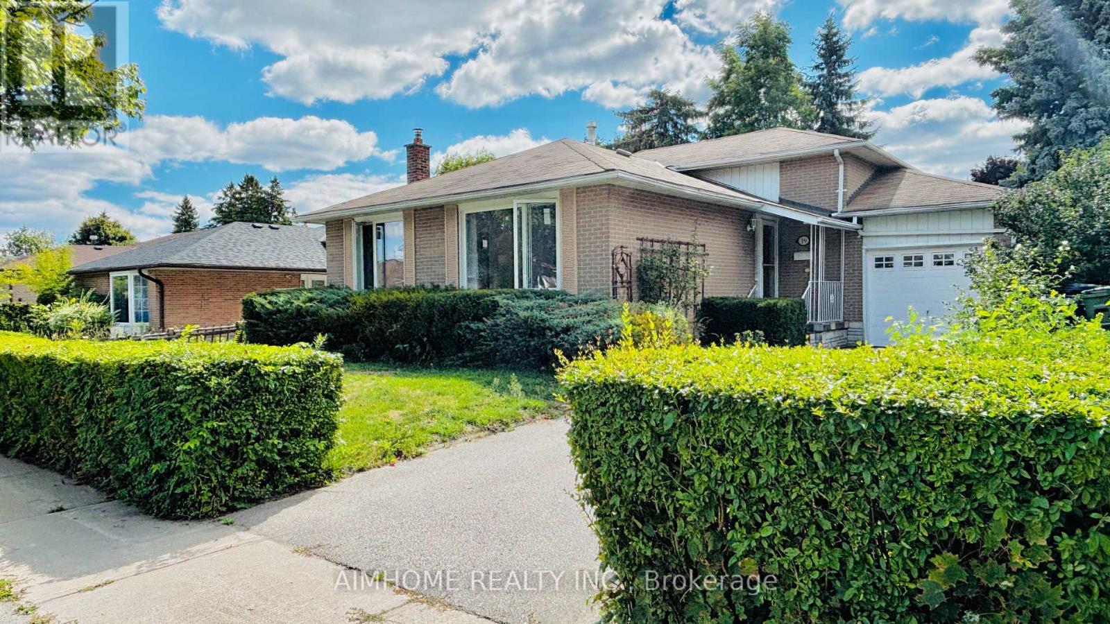 19 Sunderland Cres, Toronto, ON M1H 2V2