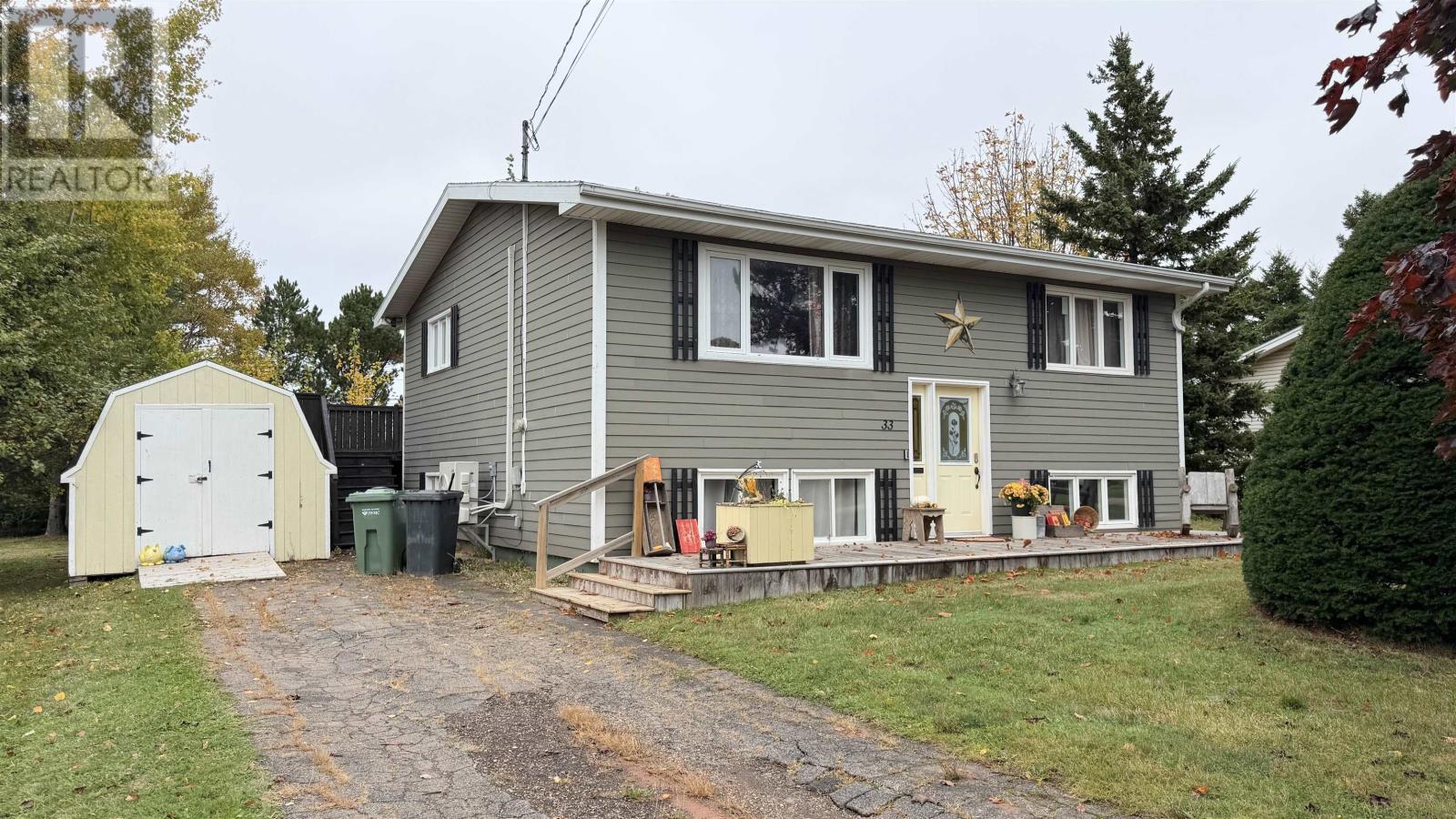 33 Phillips St, Summerside, PE C1N 4L2