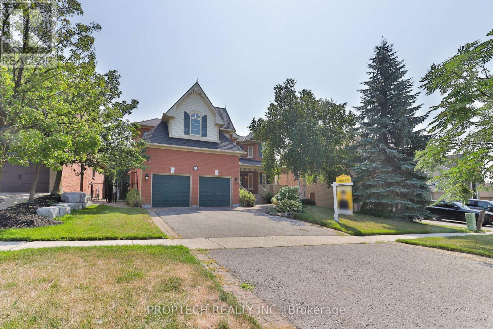 829 Quantra Cres, Newmarket, ON L3X 1M8