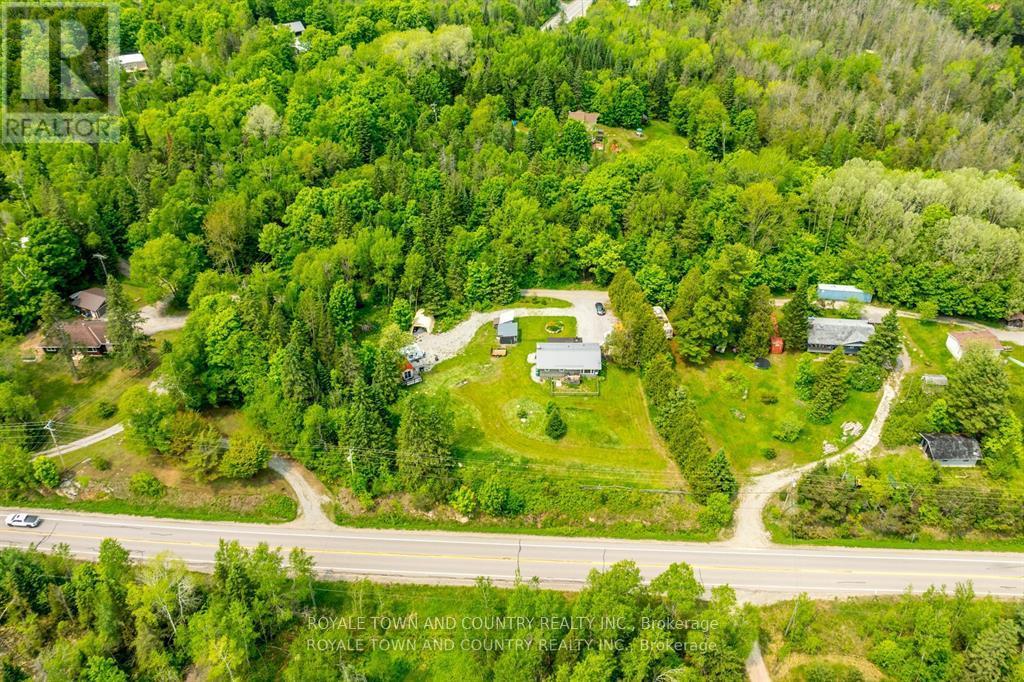 1042 Tweed Dr, Highlands East, ON K0M 1R0