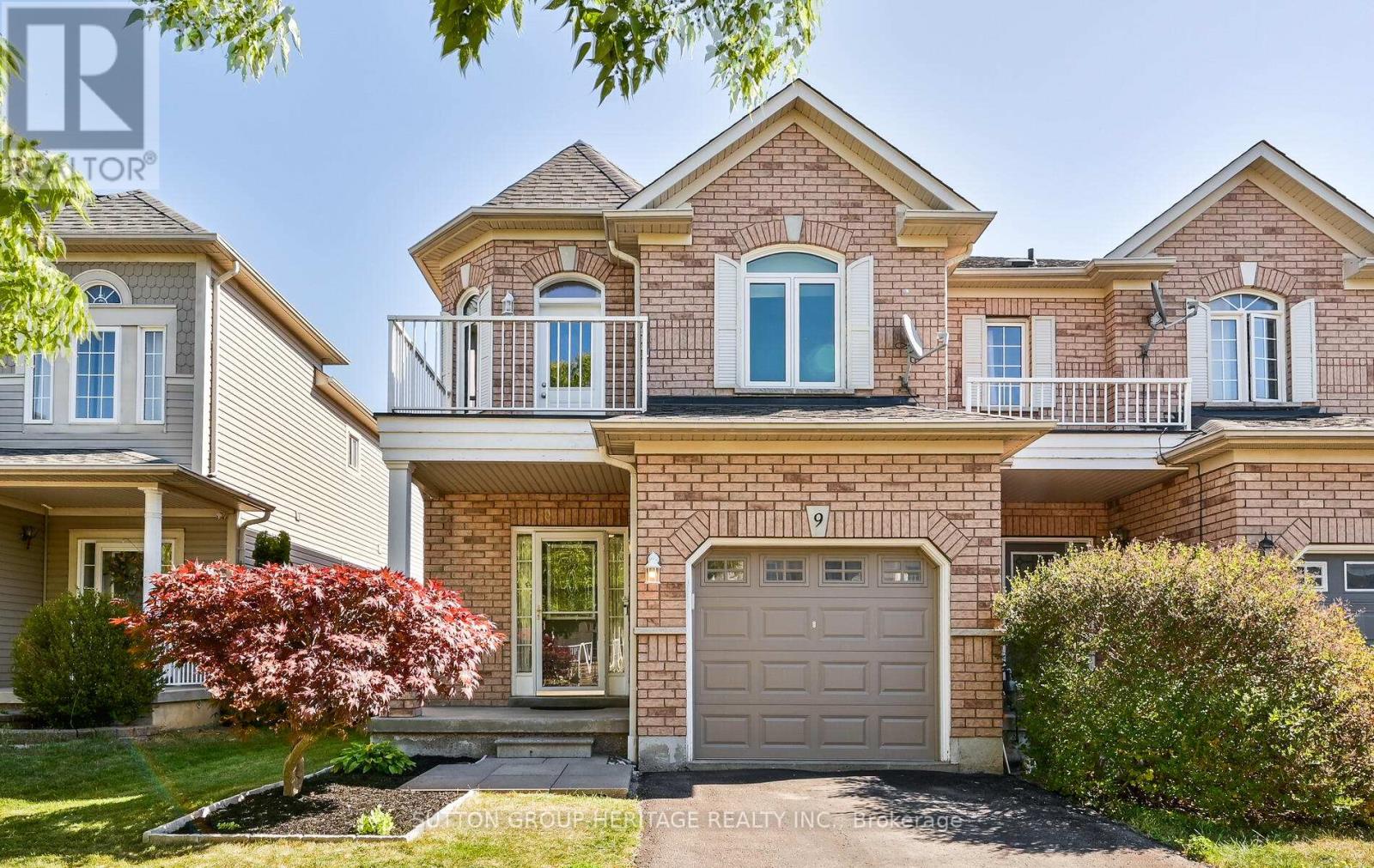 9 Bliss Ct, Whitby, ON L1N 9V5