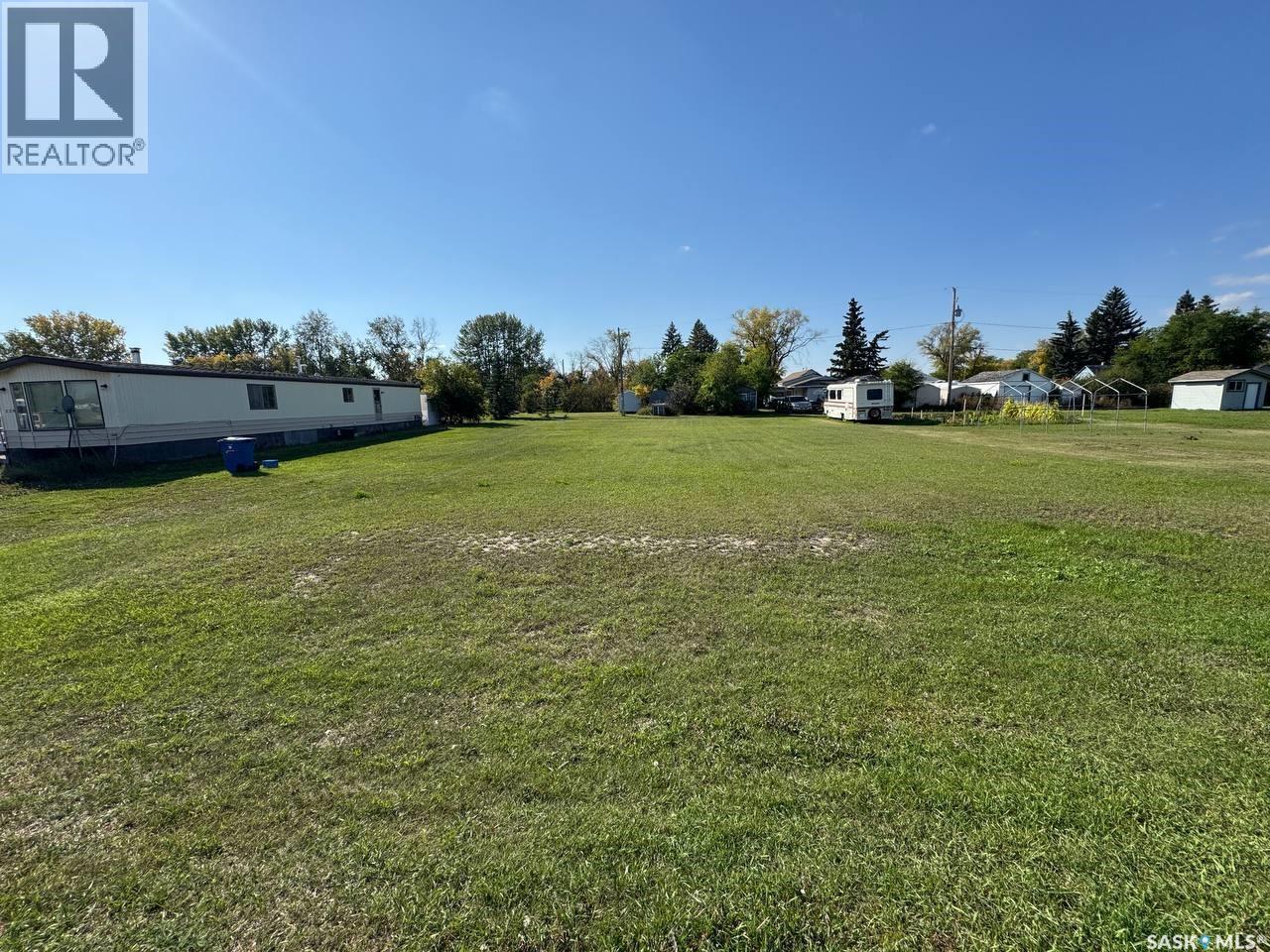 219 James St, Radisson, SK S0K 3L0