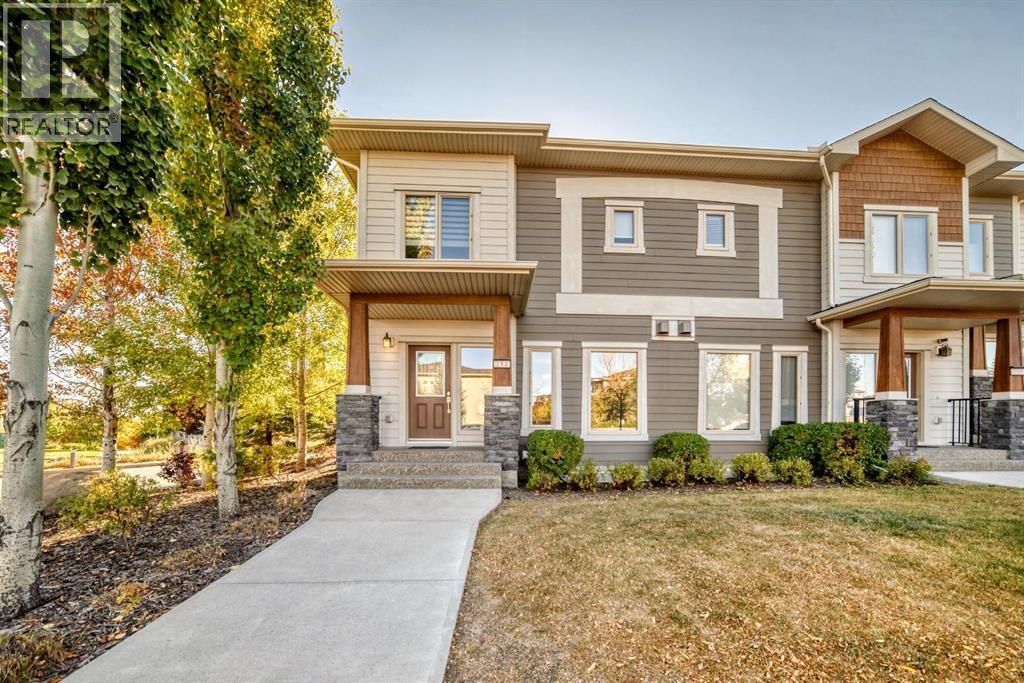 12 Cougar Ridge Lndg SW, Calgary, AB T3H 0X8