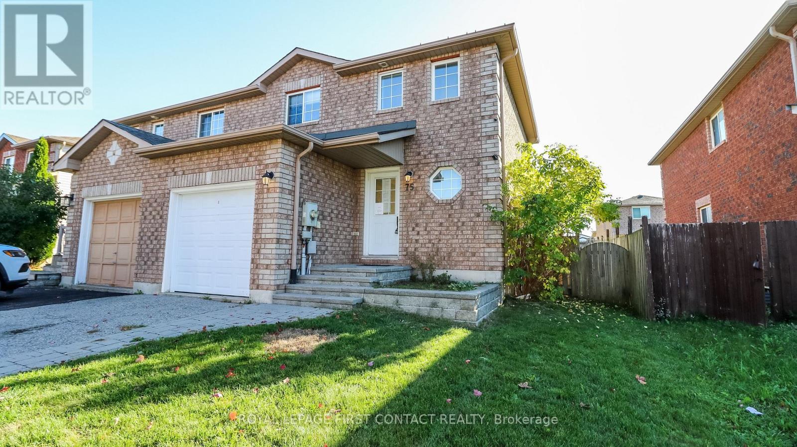 75 Larkin Dr, Barrie Georgian Drive, ON L4M 7B3