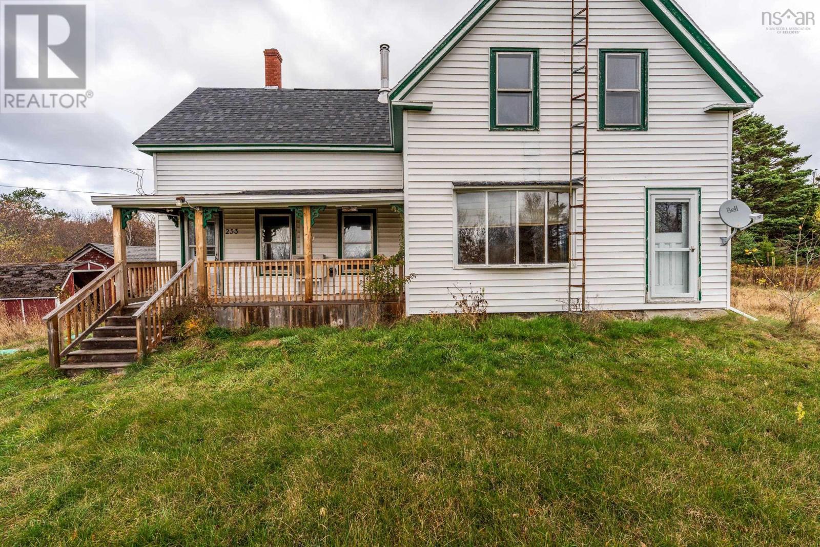 253 Sissiboo St, Weymouth, NS B0W 3T0