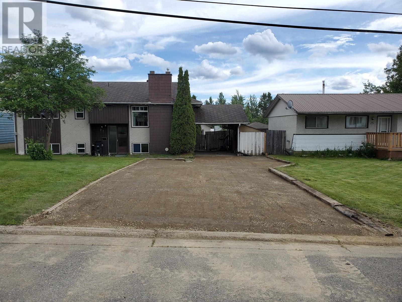 27 Manson Cres, Mackenzie, BC V0J 2C0