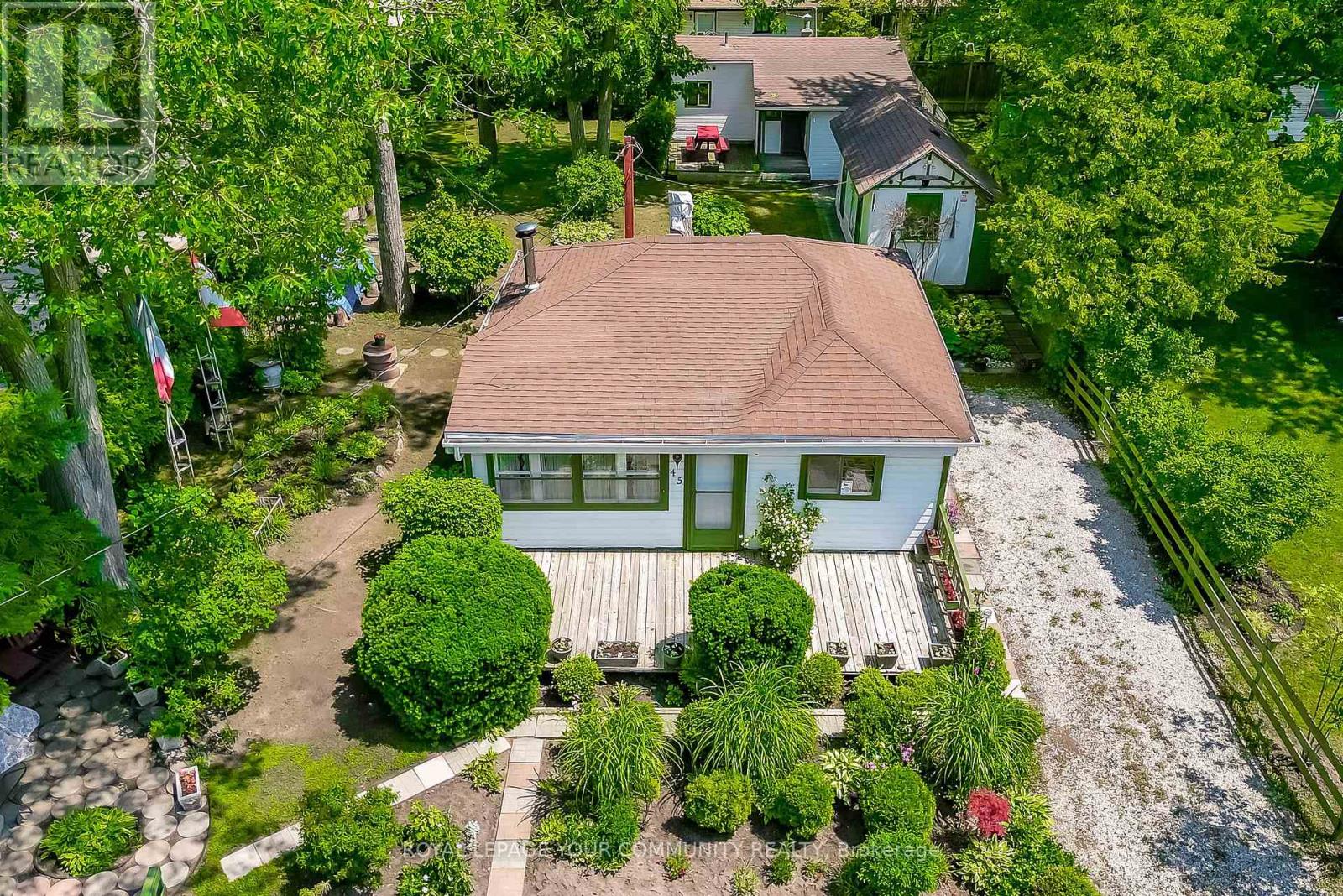 45 30th Street North, Wasaga Beach, ON L9Z 2C8