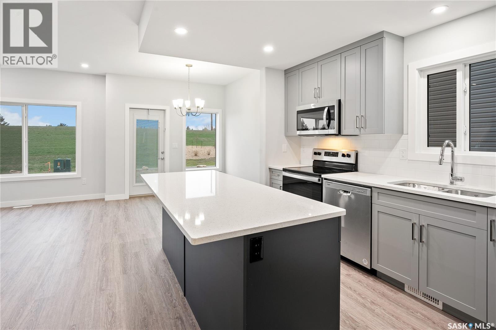 3149 Green Turtle Rd, Regina, SK S4V 4C5