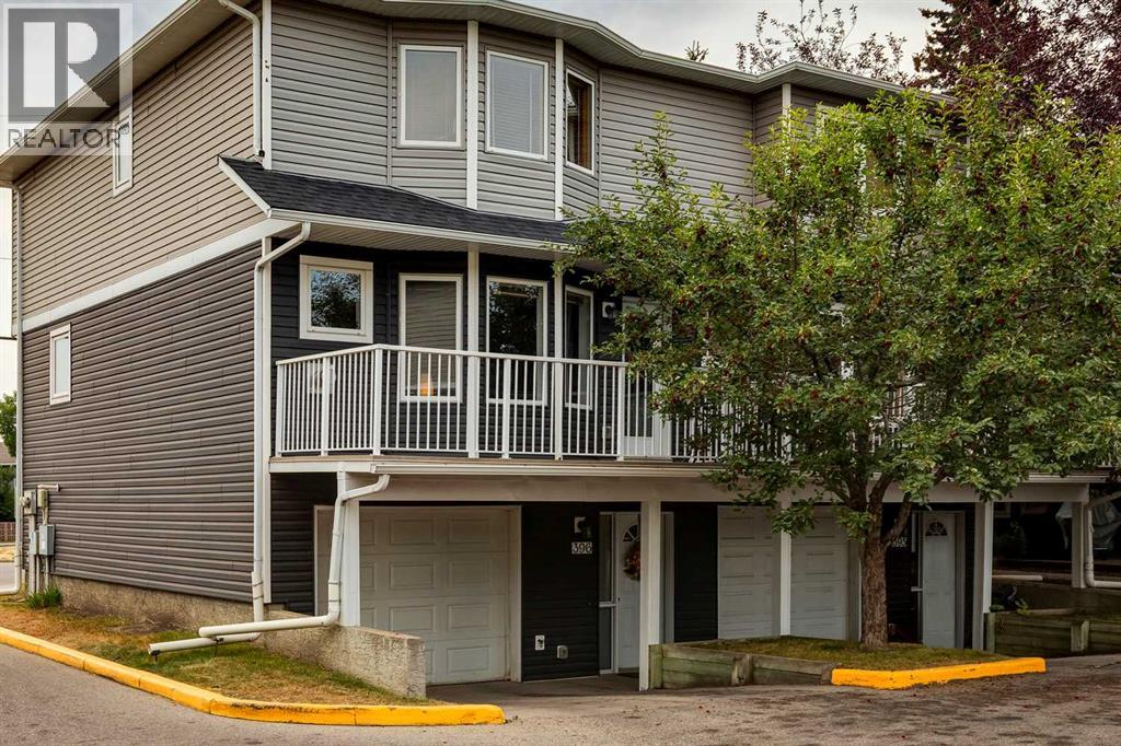 396 Regal Park NE, Calgary, AB T2E 0S6