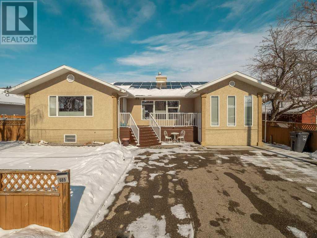 689 Frederick St, Pincher Creek, AB T0K 1W0 MLS A2112906 Houseful