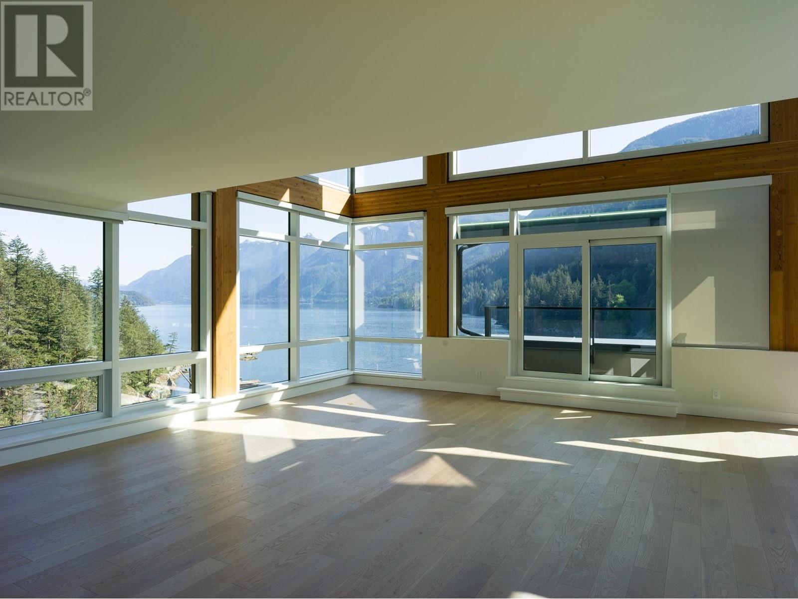 6707 Nelson Avenue Unit 1101, West Vancouver, BC V7W 0A4