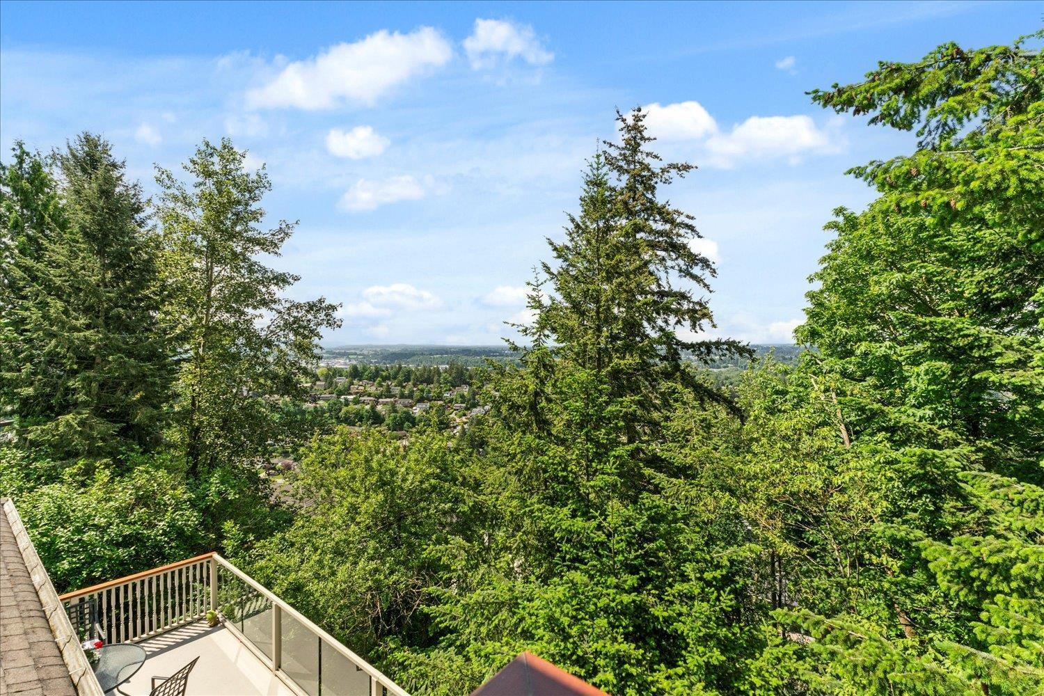 2561 Zurich Dr, Abbotsford, BC V3G 1C4