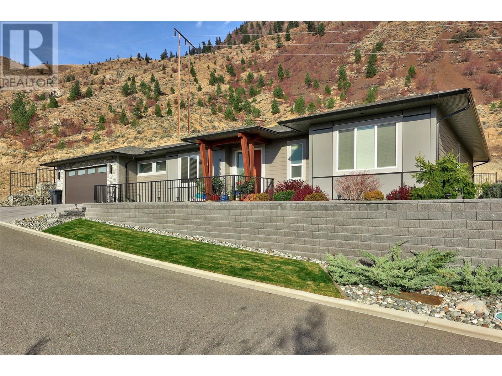 4103 Rio Vista Pl, Kamloops, BC V2H 0E1