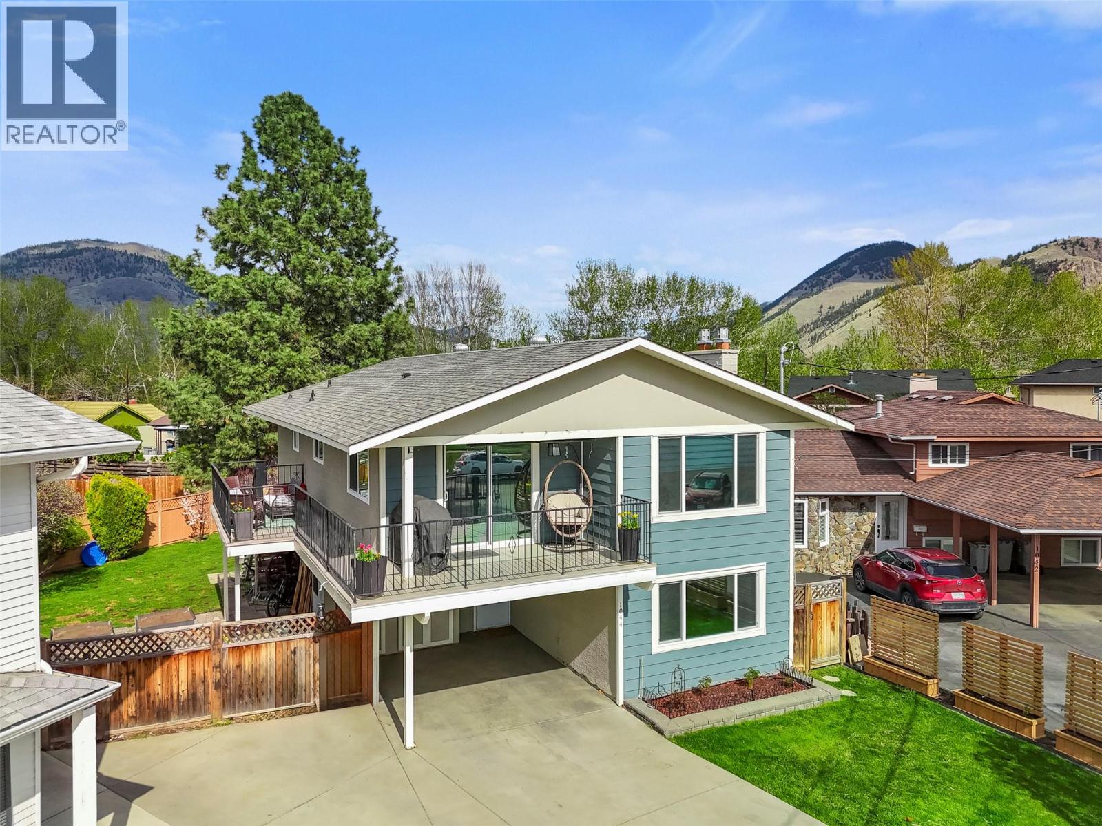 1044 Dundas St, Kamloops, BC V2B 2T2