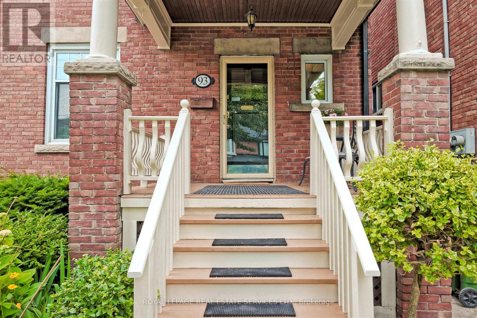 93 Medland Cres, Toronto, ON M6P 2N3