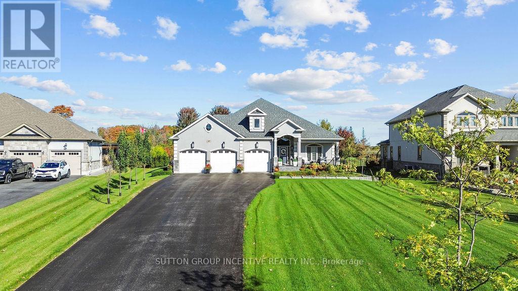 327 Sunnybrae Ave, Innisfil, ON L9S 1E5