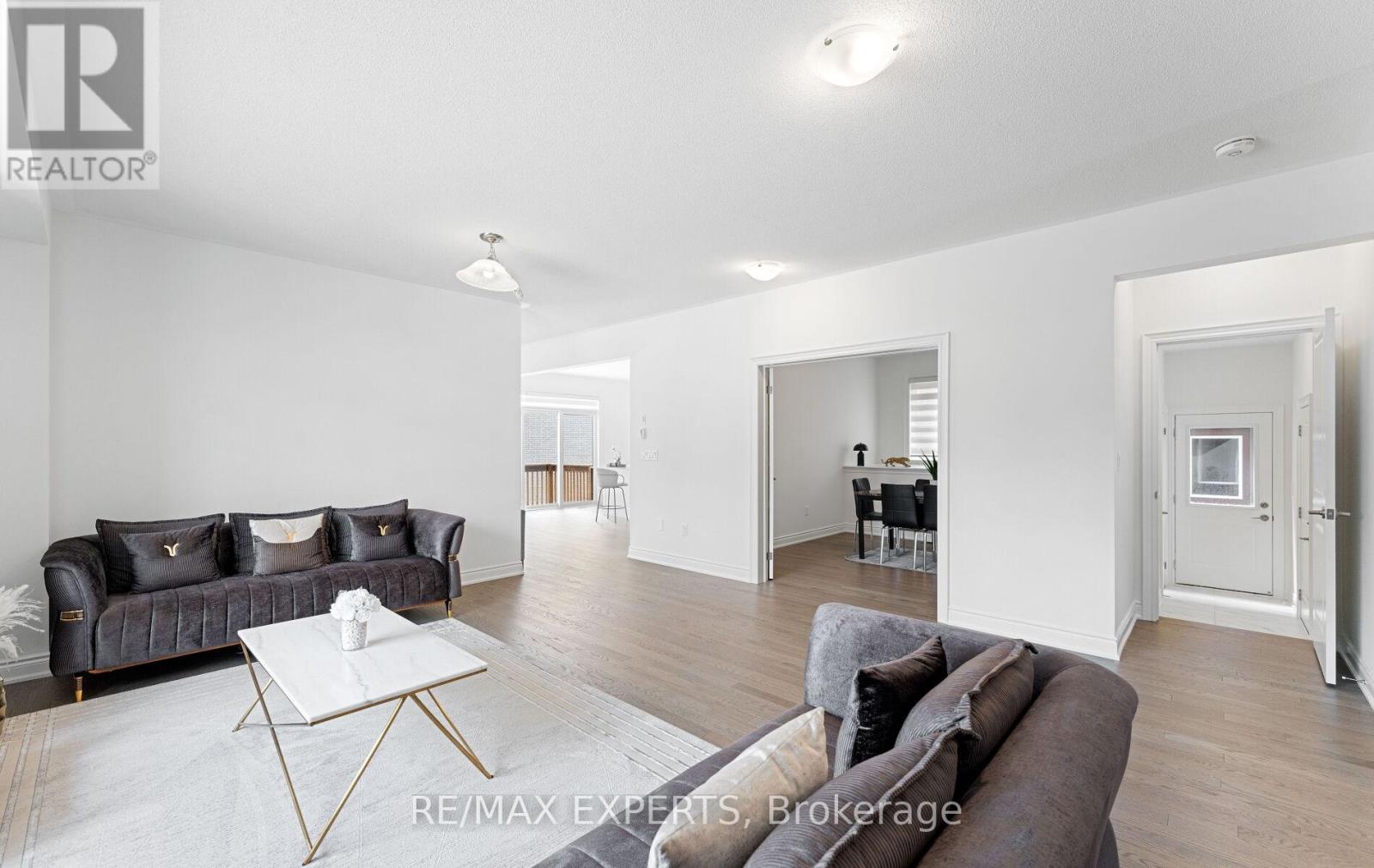 84 Culbert Rd, Bradford West Gwillimbury Bradford, ON L3Z 4P4