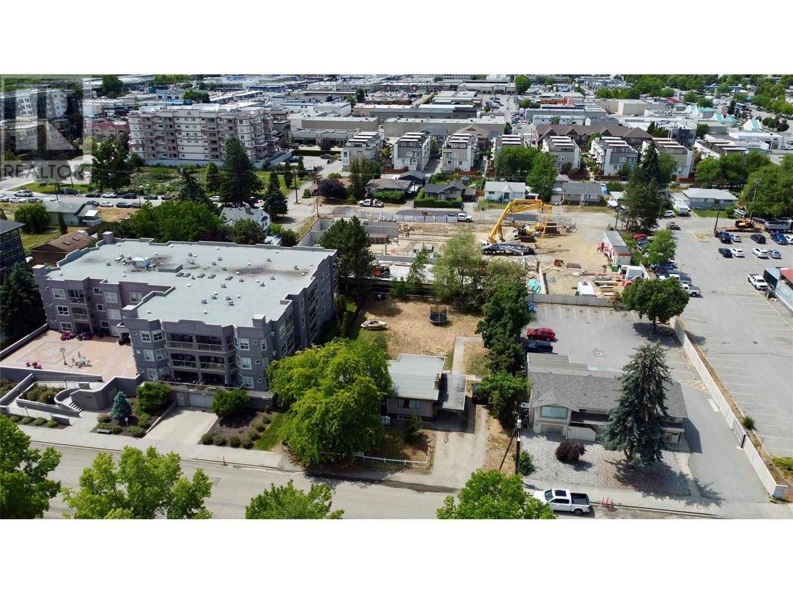 2110 Vasile Rd, Kelowna, BC V1Y 6H5