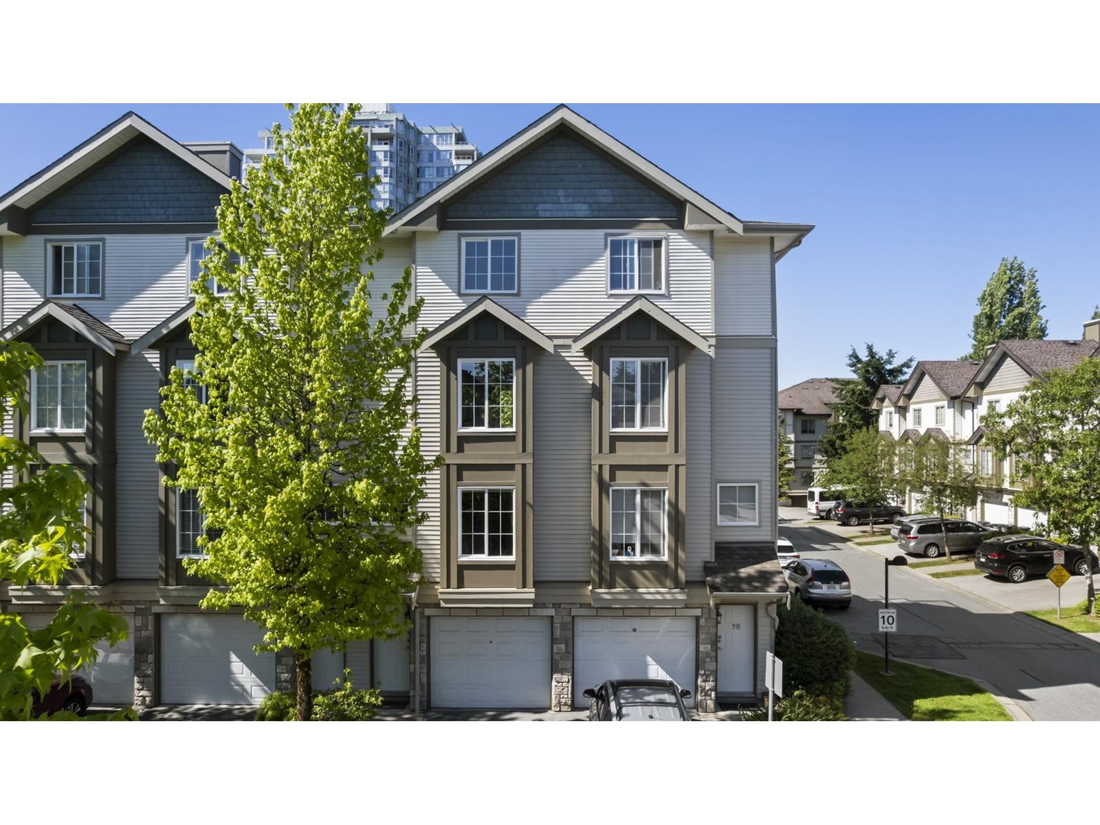 14855 100 Avenue Unit 17, Surrey, BC V3R 2W1