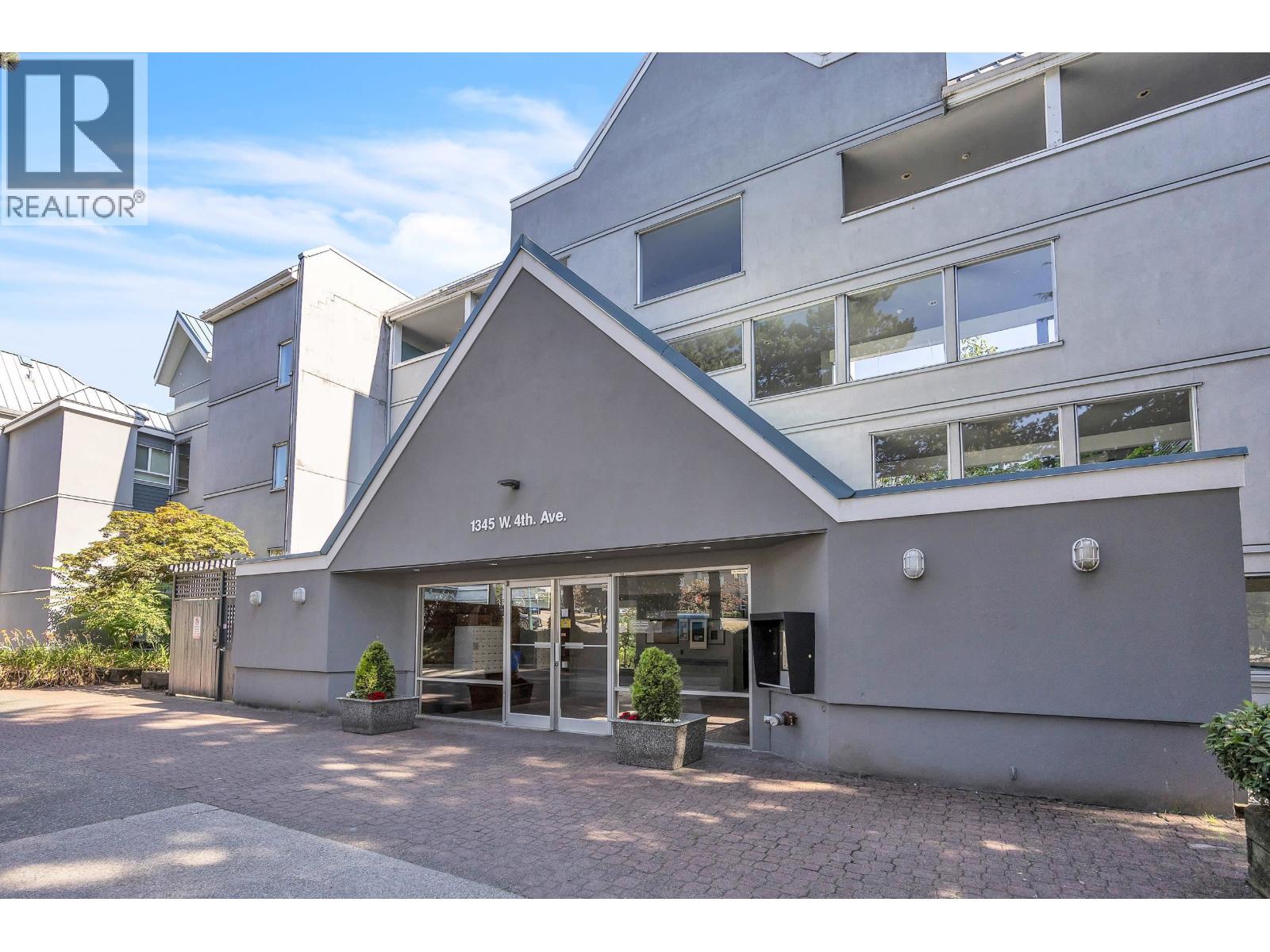 1345 W 4th Avenue Unit 28, Vancouver, BC V6H 3Y8
