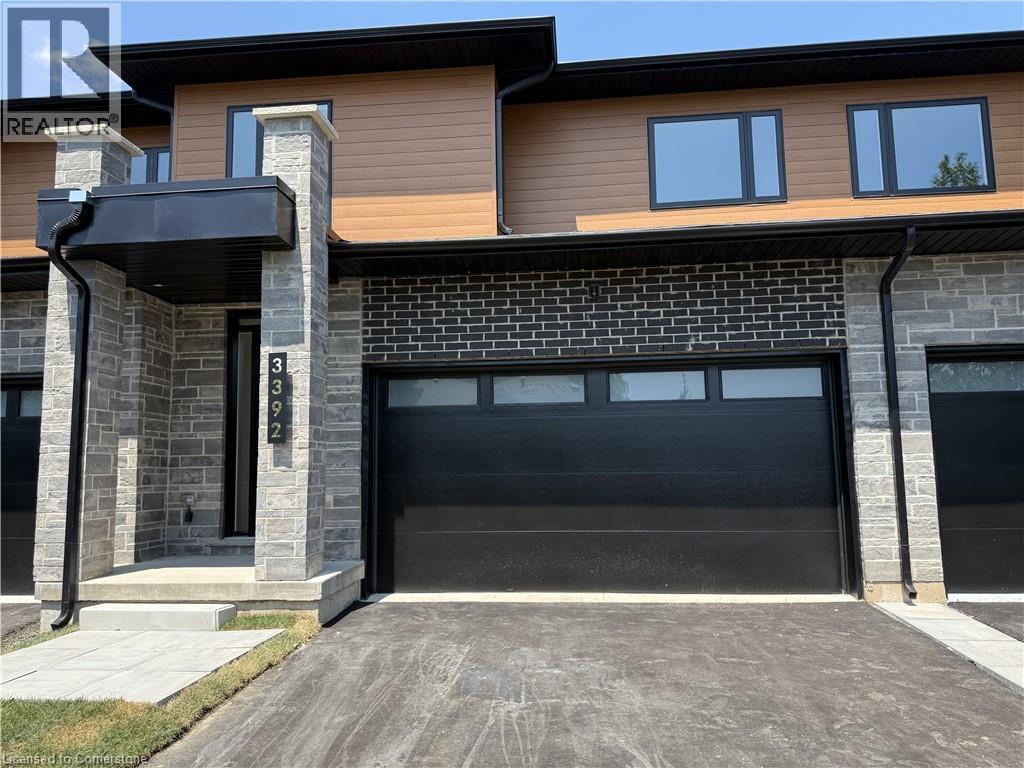 2154 Walkers Line Unit 5, Burlington, ON L7M 3R9