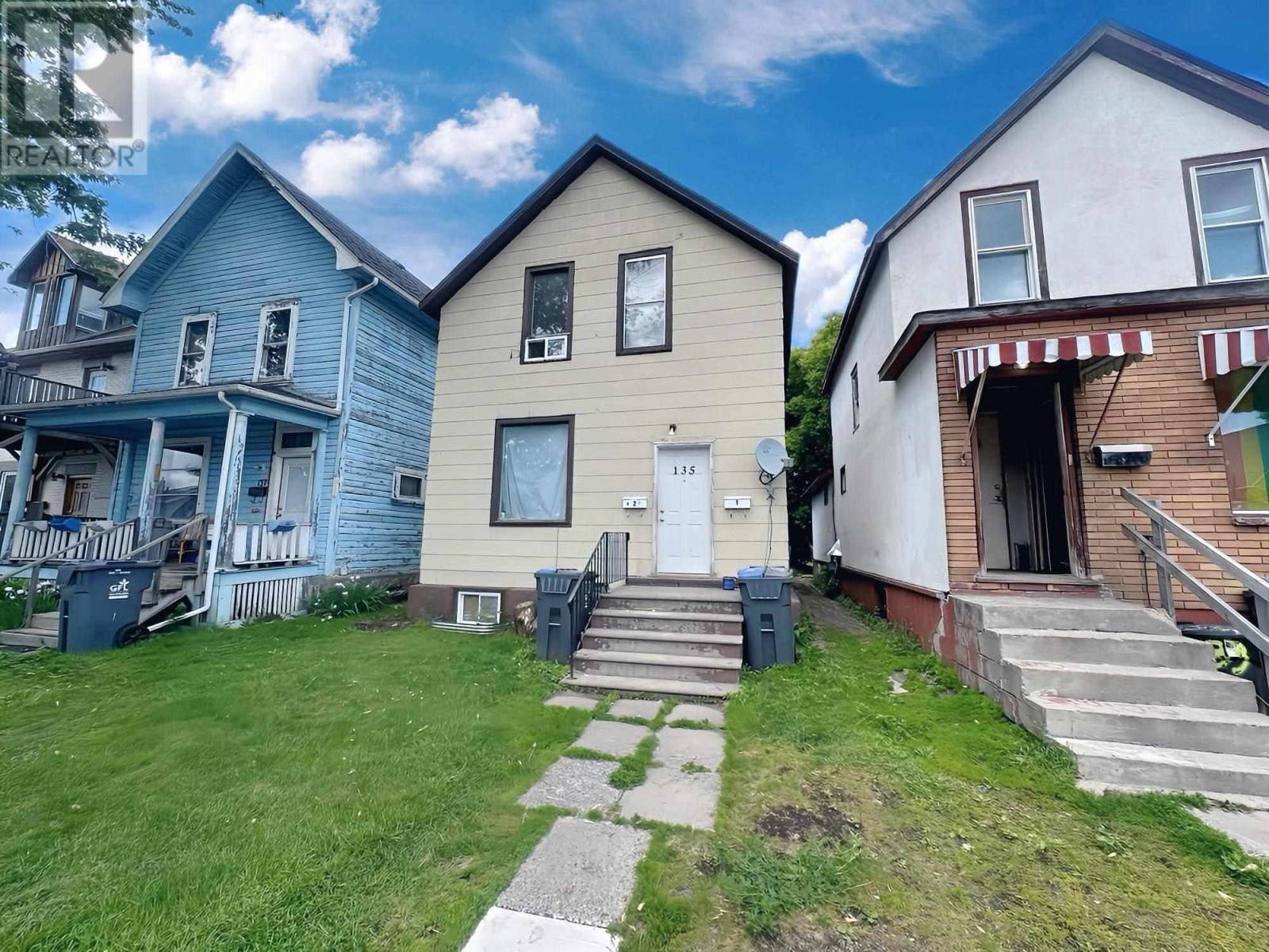 135 Cameron St, Thunder Bay, ON P7C 2G7