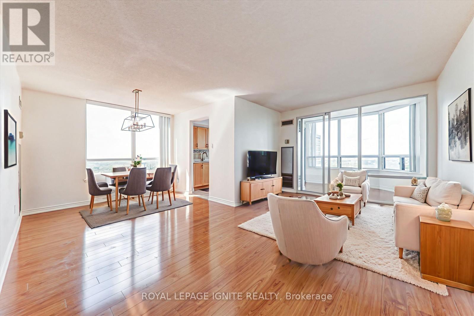 1801 330 Alton Towers Cir, Toronto, ON M1V 5H3