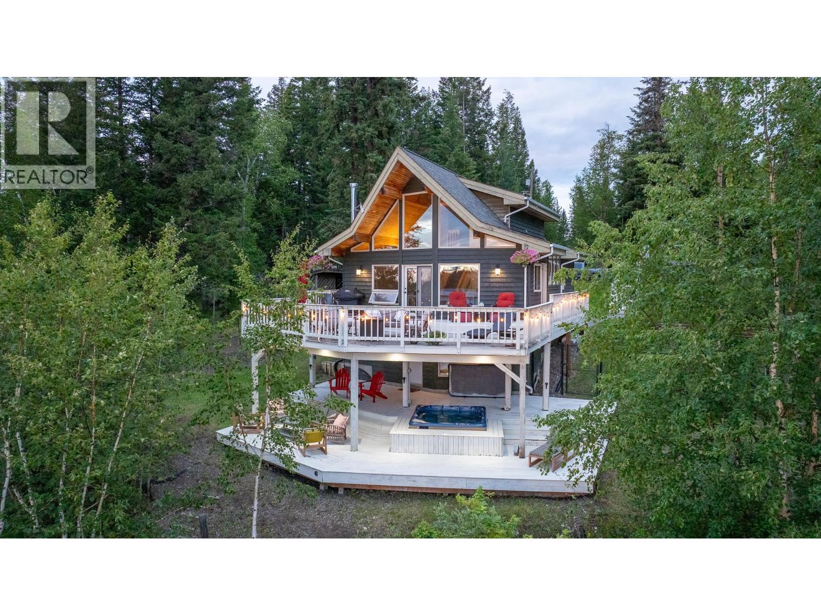 56040 S Somerset Dr, Cluculz Lake, BC V0J 3A3