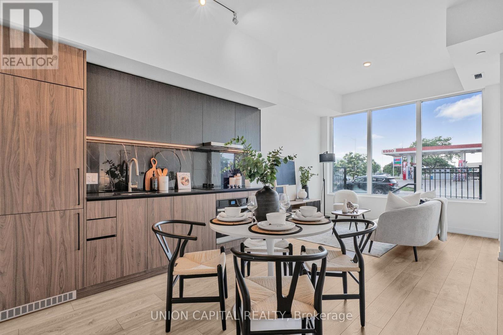 121 1100 Sheppard Ave W, Toronto York University Heights, ON M3K 0E4