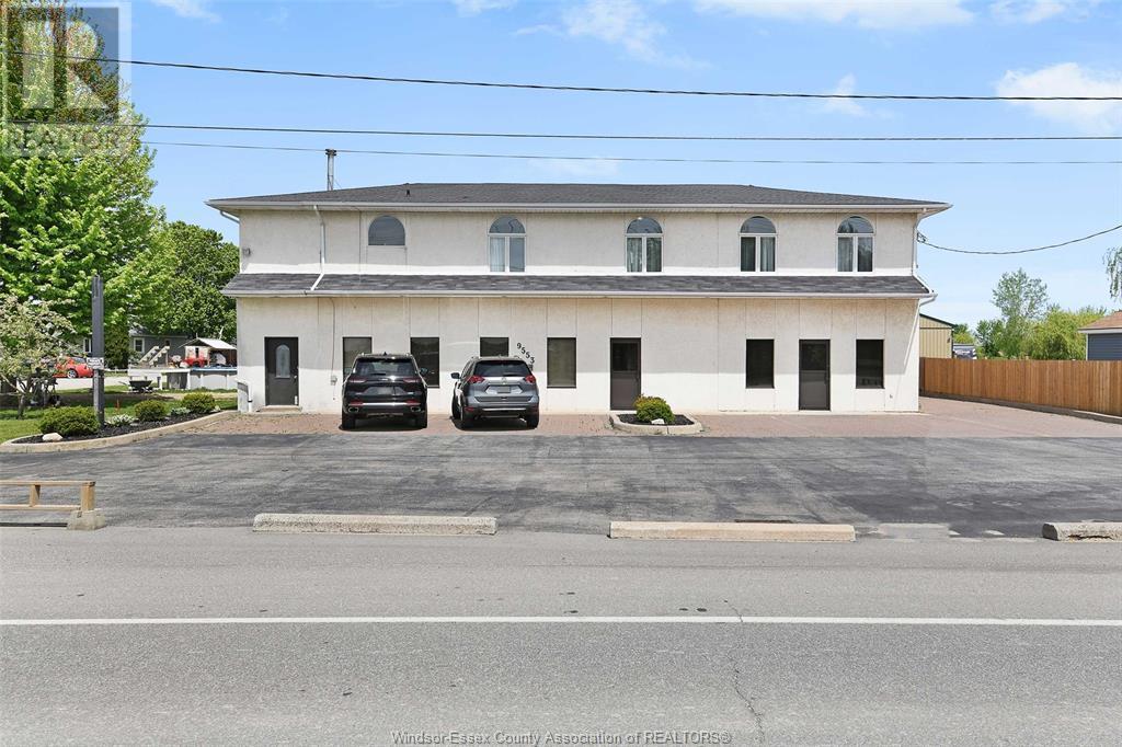 9553 Malden Rd, Lasalle, ON N9J 2W5
