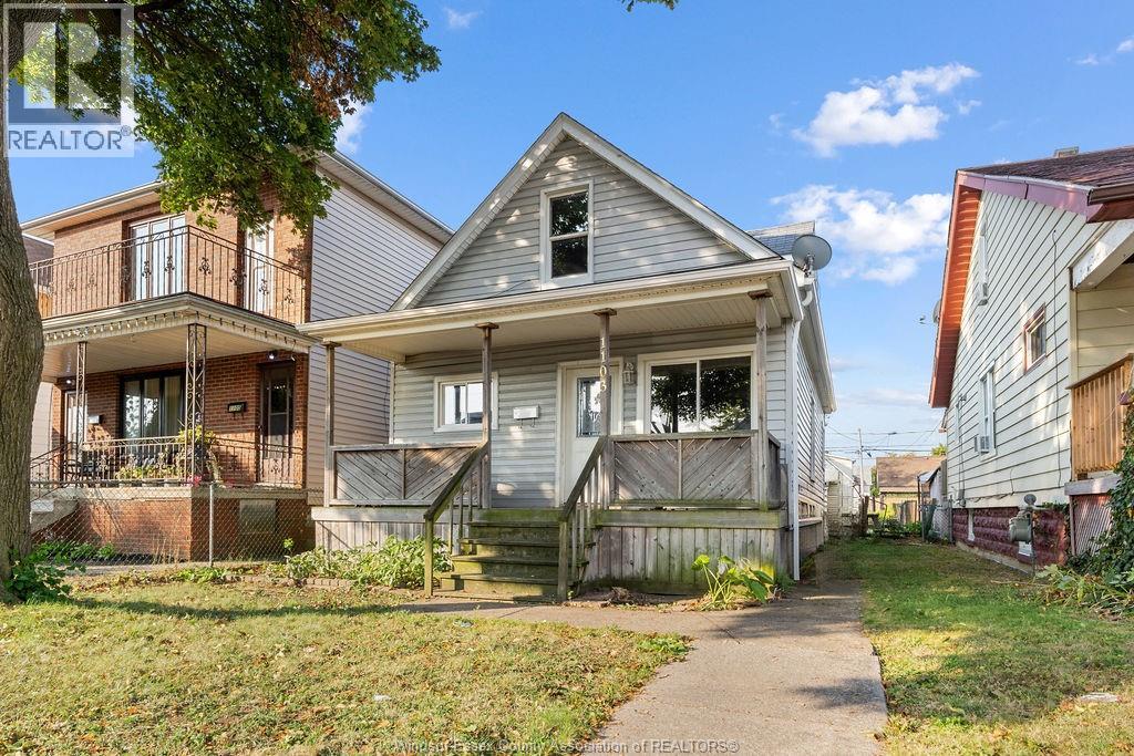 1103 Lillian, Windsor, ON N9A 1V6