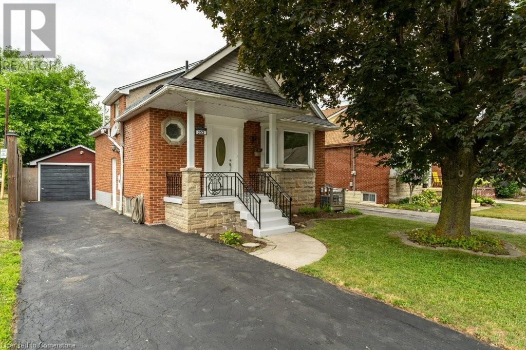 252 Glencairn Ave, Hamilton, ON L8K 3P2