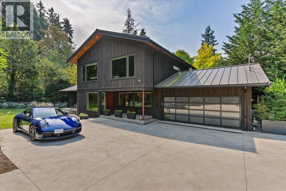 5664 Marine Dr, West Vancouver, BC V7W 2R6