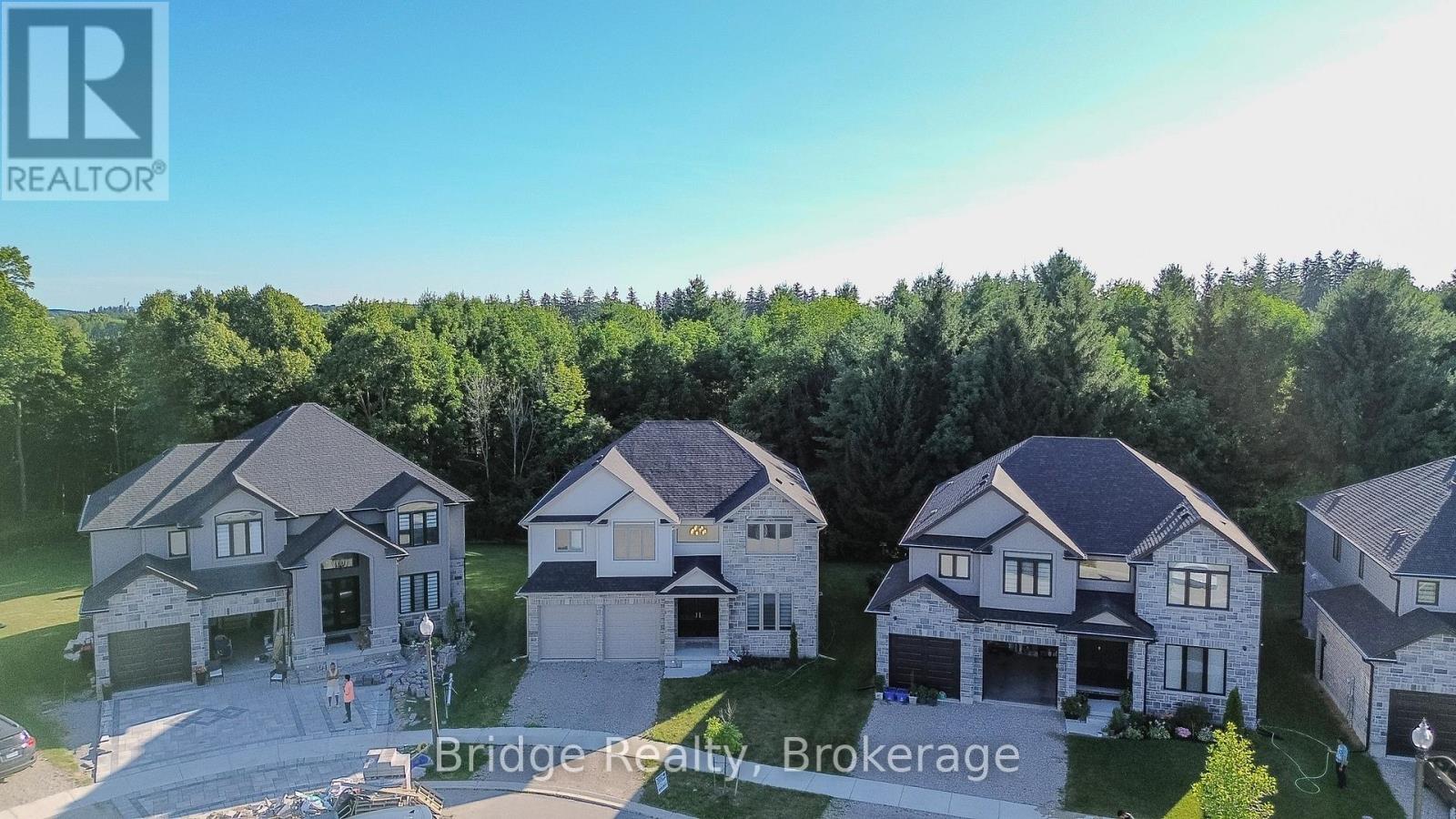 133 Birdie Ct E, Woodstock Woodstock - North, ON N4T 0N3