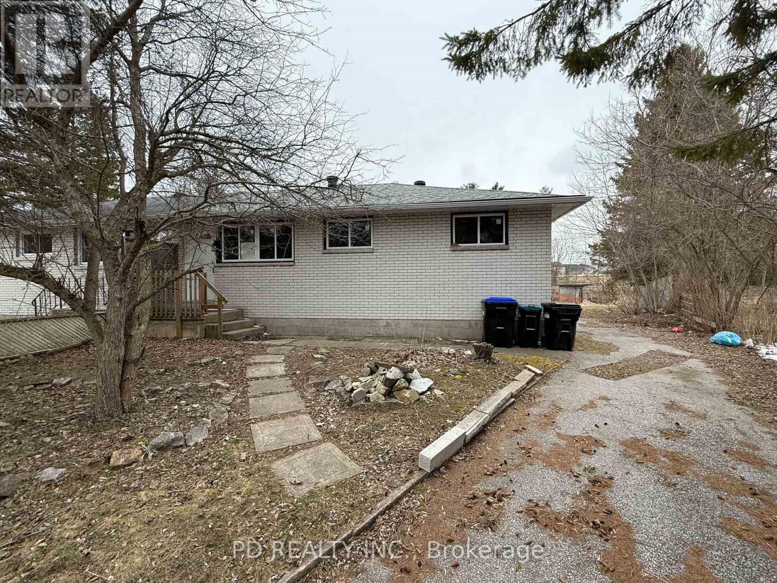 250 Cindy Ln, Essa, ON L0M 1B0