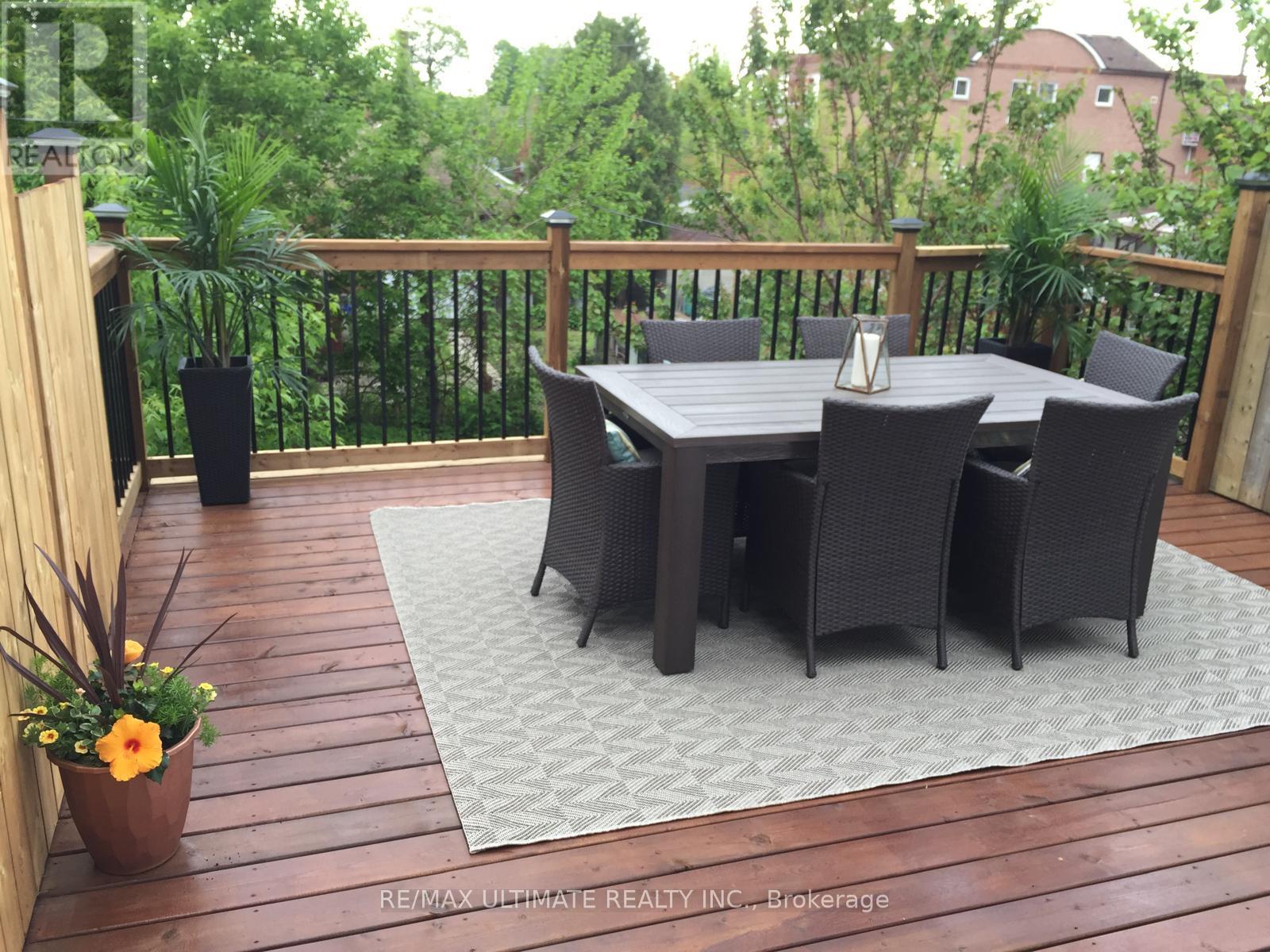 59 Cameron Ave, Toronto, ON M6M 1R1