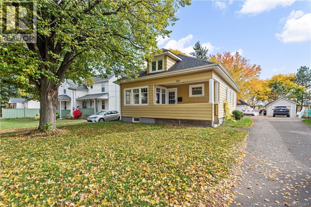 244 Salisbury Rd, Moncton, NB E1E 1A7