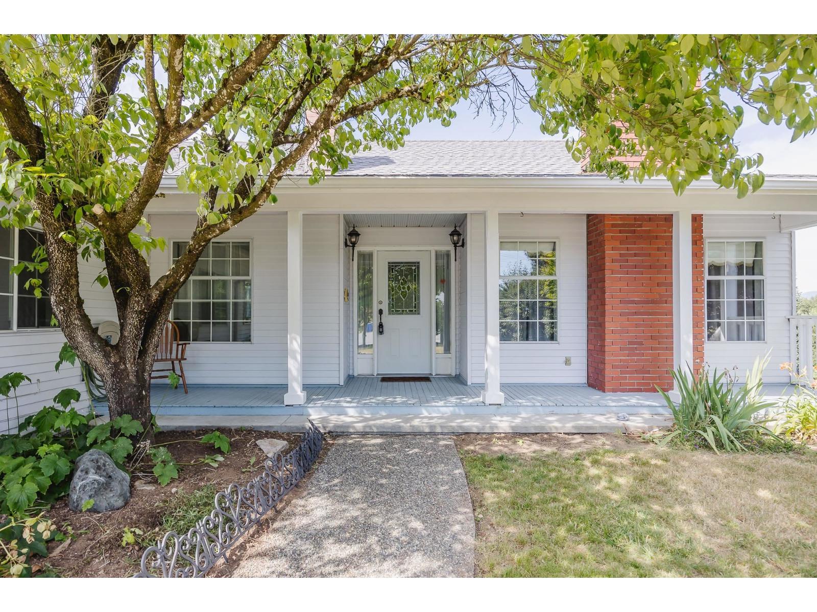 33033 Banff Pl, Abbotsford, BC V2S 7B1