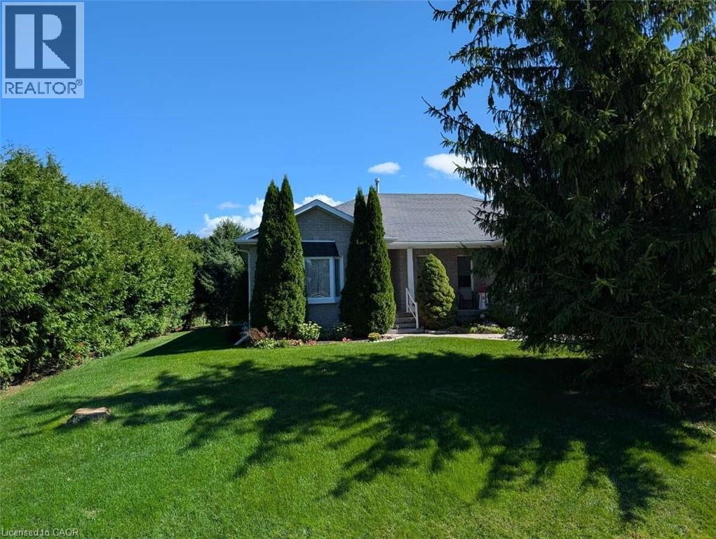 7 Club Ct, Wasaga Beach, ON L9Z 1J8