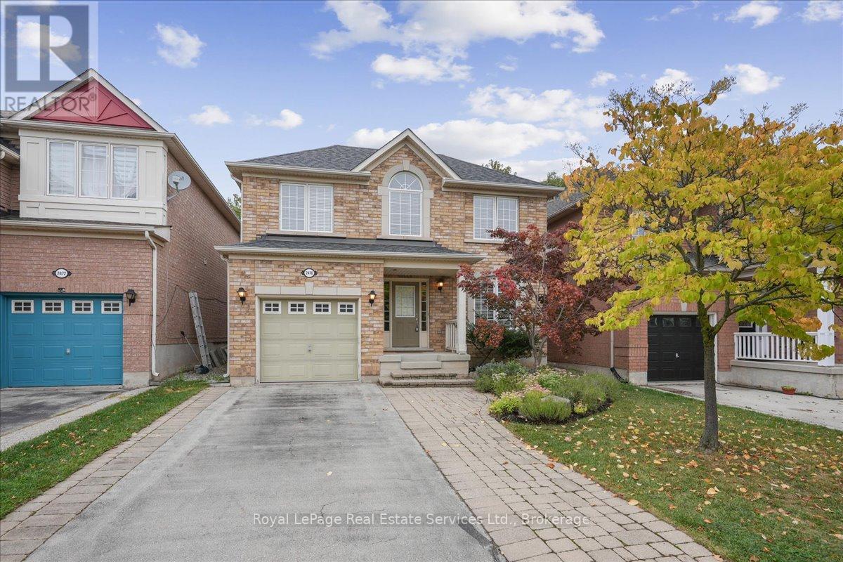2476 Bracken Dr, Oakville, ON L6M 4S5